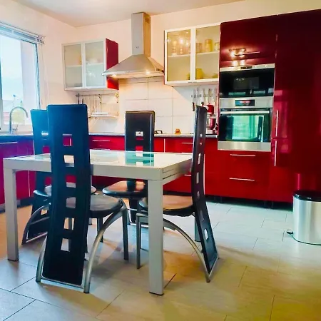 Apartman Entier Avec Coin Jardin *