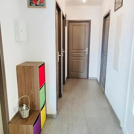 Entier Avec Coin Jardin Apartman Baillargues